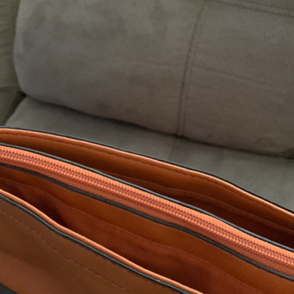 Relic Burnt Orange Purse - Picture 5 of 10